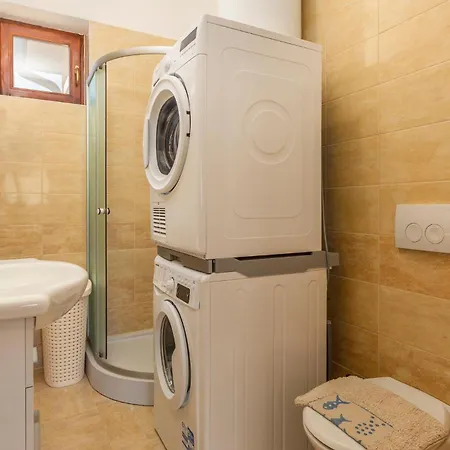 Pet Friendly In With Wifi Holiday home Gostinjac
